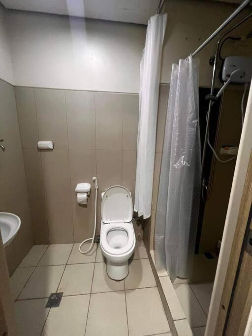 Breeze Residences - 1Br Unit With Balcony -Top Floor Μανίλα Εξωτερικό φωτογραφία